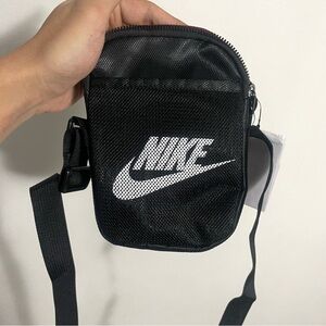 Nike Heritage Summit Tote Side Bag Brand New